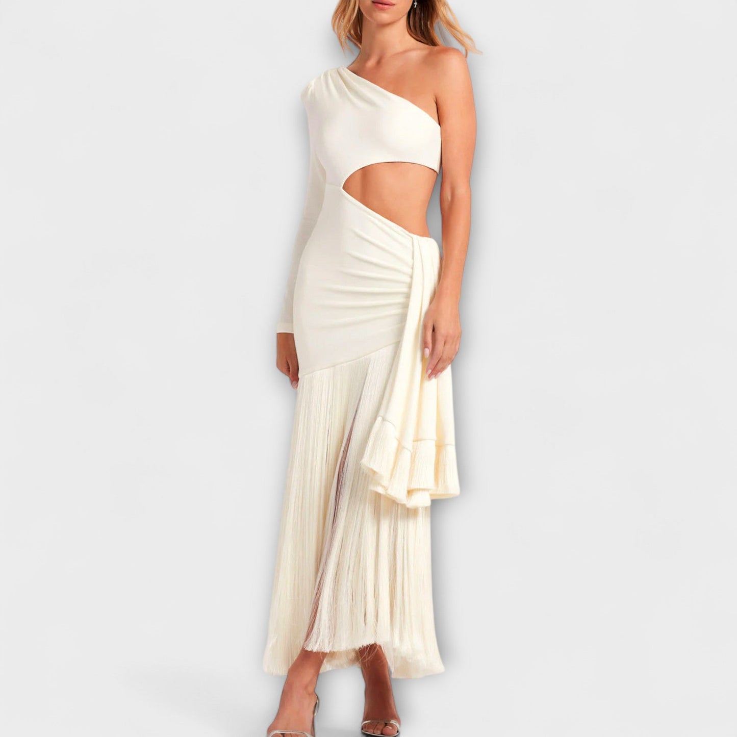 Alice - Auffälliges Cutout-Fransen-Maxikleid