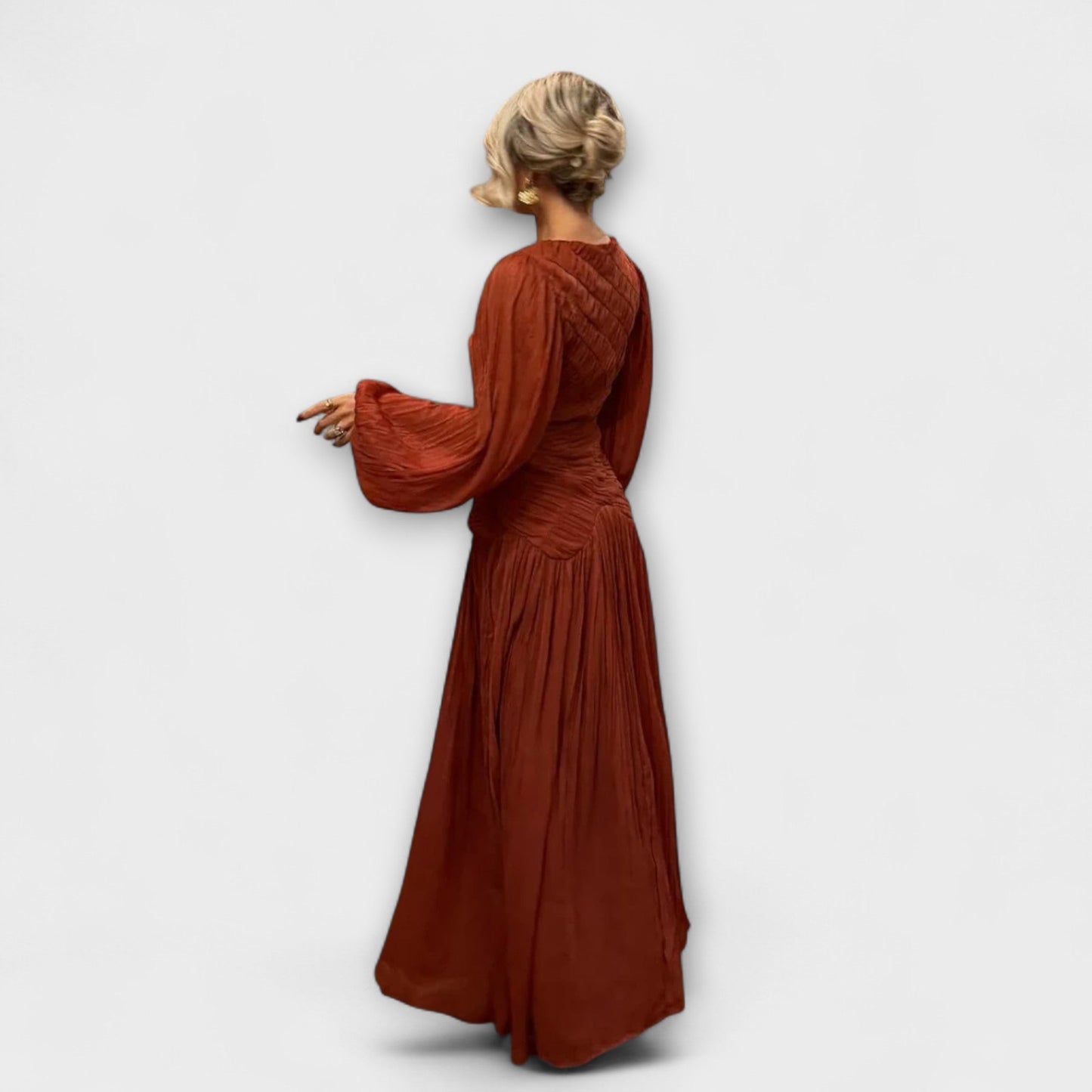 Elegantes plissiertes Langarmkleid