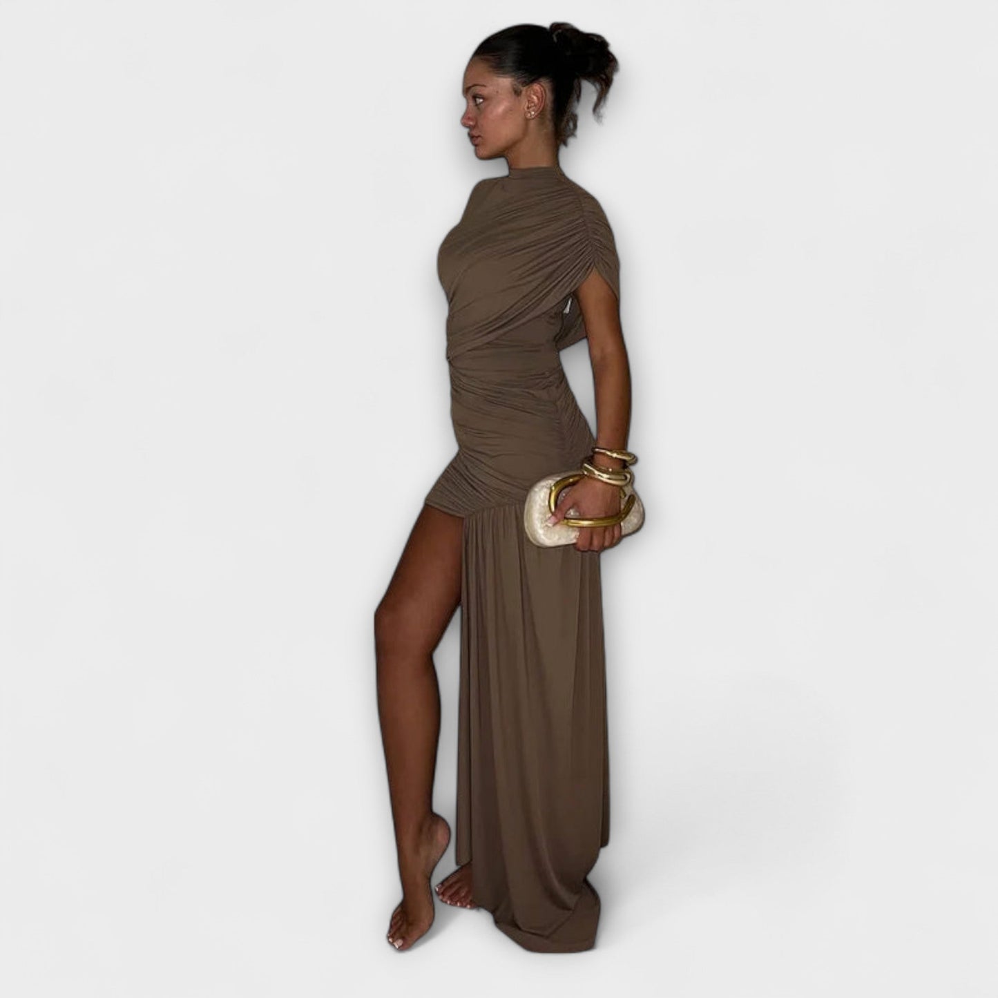 Lila - Stilvolles, figurbetontes Kleid mit rundem Ausschnitt und Falten