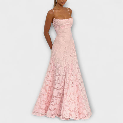 Kairi - Stylisches Maxikleid aus floraler Spitze mit Spaghettiträgern