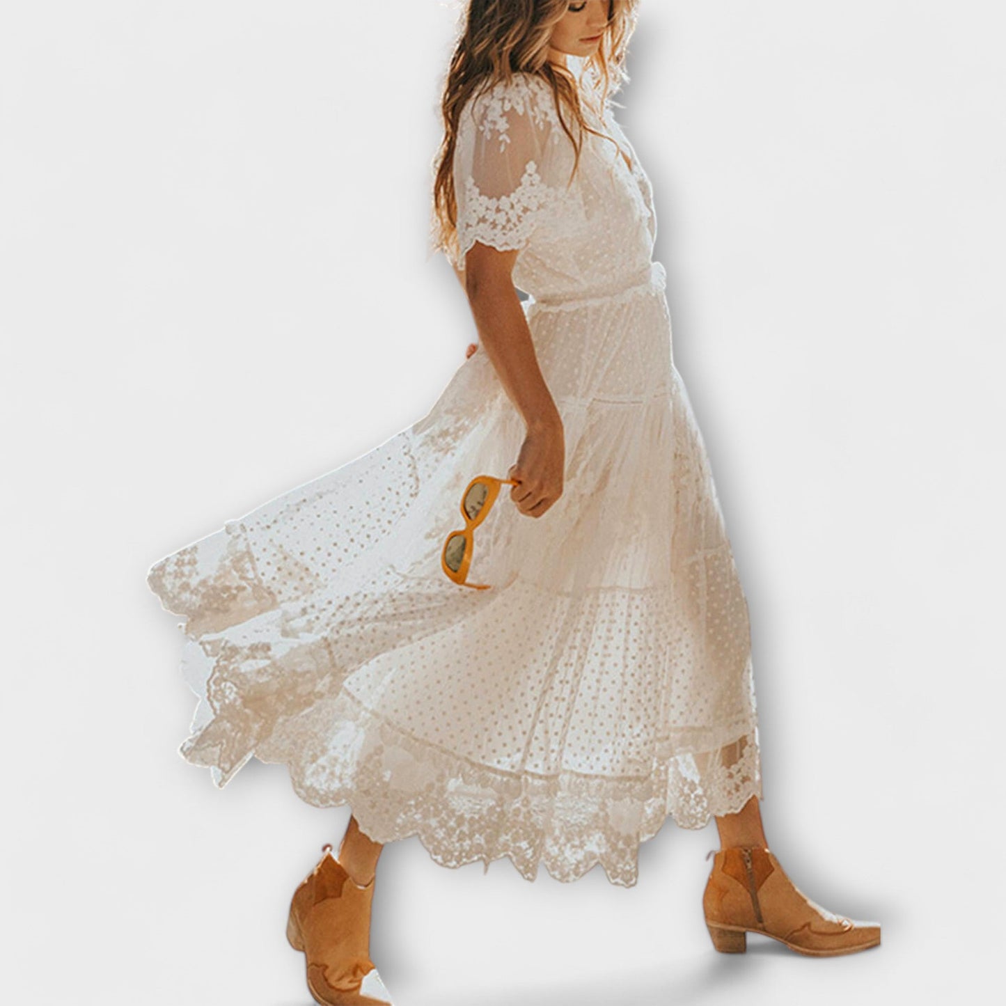 Lacey Midi Kleid mit V-Ausschnitt und kurzen Ärmeln