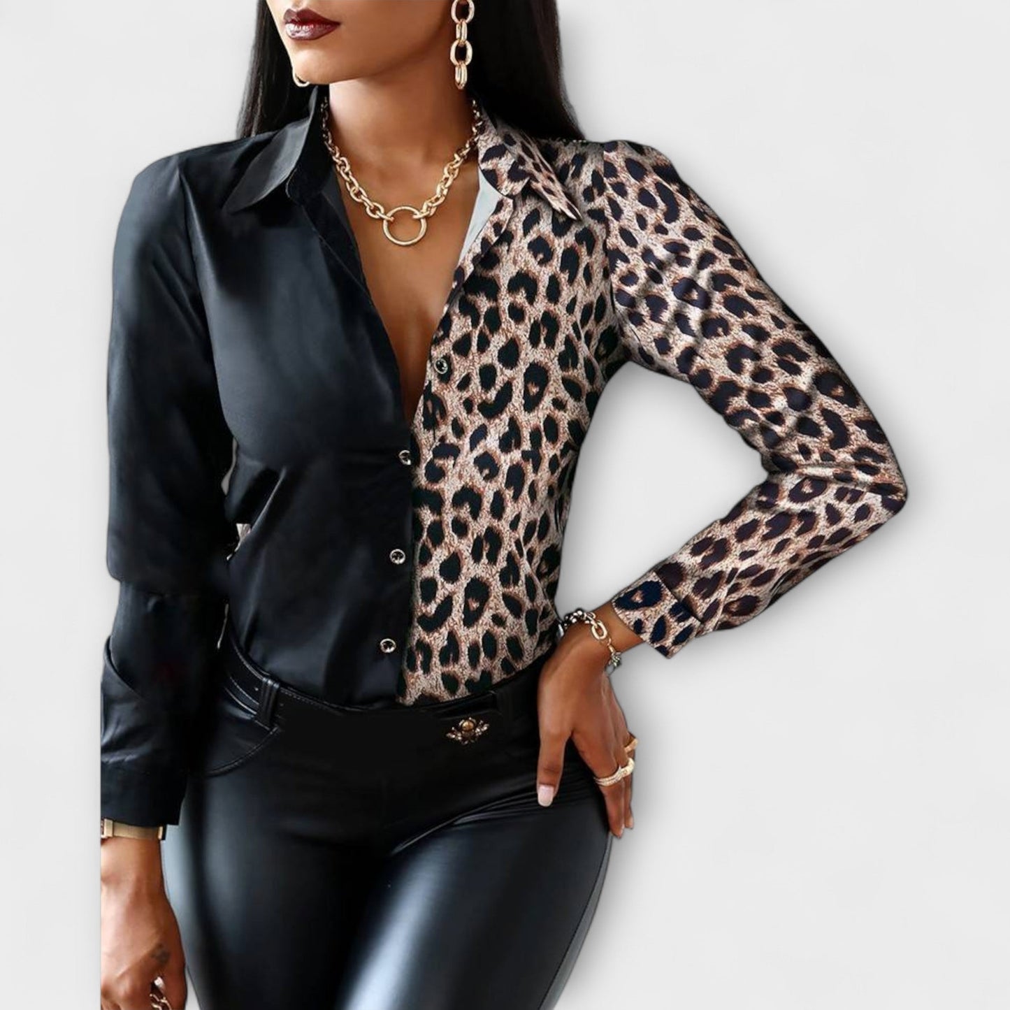 Einfache und stilvolle Leopardenbluse
