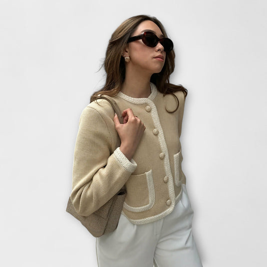 Klassischer Cardigan mit dekorativen Taschen