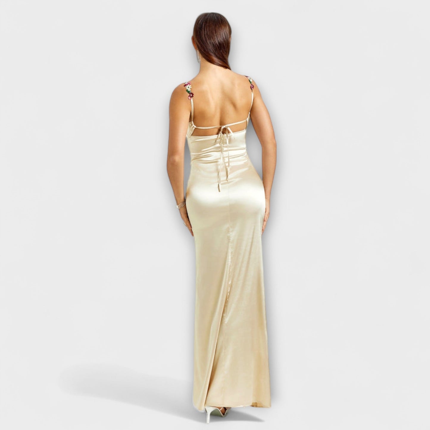 Eira - Verziertes Satin-Kleid mit Rücken-Schnürung
