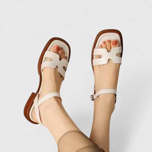 Deliane - Elegante Flache Sandalen