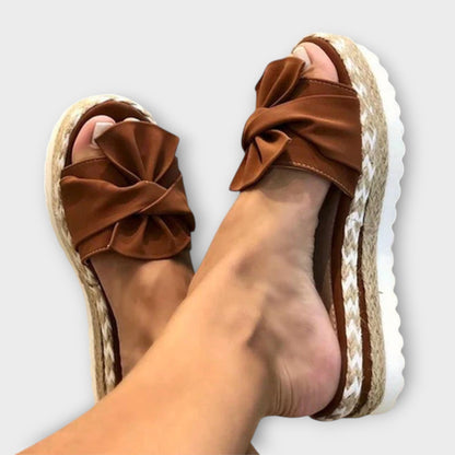 Solegenius - Orthopädische Sandalen mit Fliege